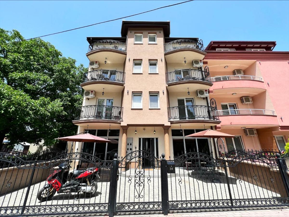 Majap Hostel Ohrid Exterior photo