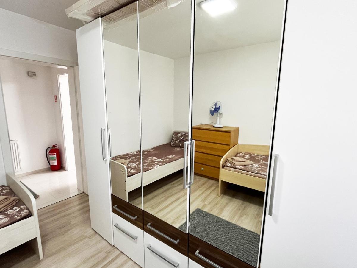 Majap Hostel Ohrid Exterior photo